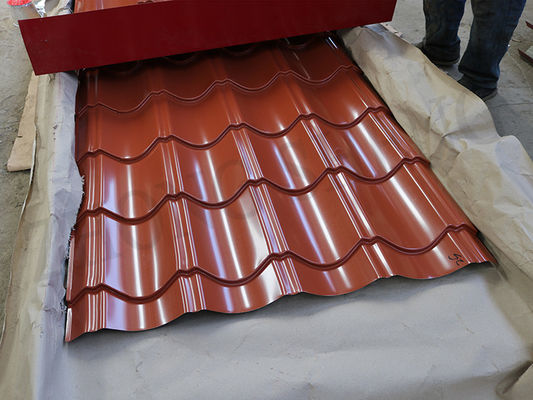 0.12-1.5mm Z40 Acier galvanisé prépeint PPGI Couleur revêtue de tôle de toiture avec ± 1% Tolérance et service de perforation