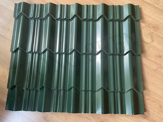 28 épaisseur laminée à chaud 4*8FT couleur revêtue PPGI Wave Roofing Sheet ondulée avec certificat BIS et taille personnalisée
