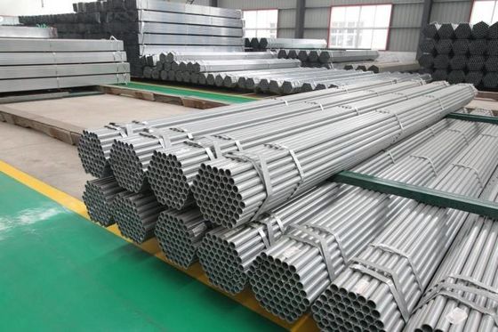 Service de traitement de perforation non alliée 1,2 mm 1,5 mm épaisseur 6 m longueur tuyau en acier rond galvanisé à chaud pour empilage
