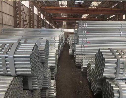 Service de traitement de perforation non alliée 1,2 mm 1,5 mm épaisseur 6 m longueur tuyau en acier rond galvanisé à chaud pour empilage
