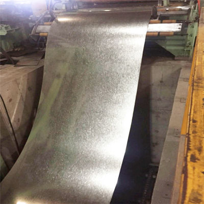Surface de spangle régulière Z121-Z180 Couche 0,12-3 mm épaisseur bobine d'acier galvanisé pour l'exportation de tôles de toiture