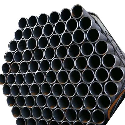 Technique ERW Pipe en acier au carbone Tubes en acier noir sans soudure Pour les installations hydrauliques / pétrolières / gazières
