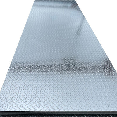 Technique basée sur le laminage à chaud JIS Taille standard 3-12 mm Épaisseur plaque d'acier à carreaux avec 20 ans d'expérience