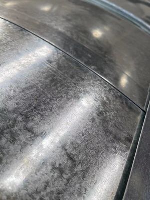 Tolérance ± 1% et passage par la peau Q235B 0,8 mm * 180 mm bandes de rouleaux en acier galvanisé 1,0 mm * 200 mm pour la performance