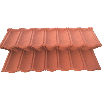 Matériau en PVC et 2,7 kg/pcs Poids Carreaux de toiture en métal revêtus de pierre bleue anti-fading avec une grande durabilité