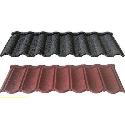 Matériau en PVC et 2,7 kg/pcs Poids Carreaux de toiture en métal revêtus de pierre bleue anti-fading avec une grande durabilité