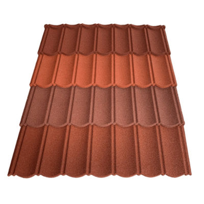 Matériau en PVC et 2,7 kg/pcs Poids Carreaux de toiture en métal revêtus de pierre bleue anti-fading avec une grande durabilité