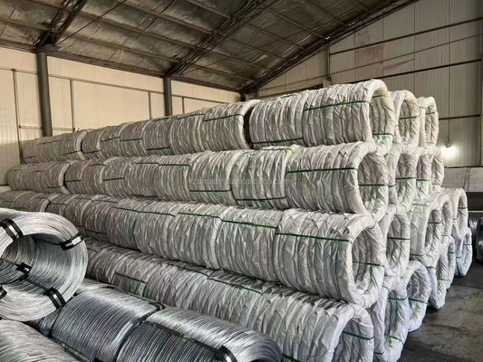 Coil de fil d'acier galvanisé pour tolérance de clôture ± 1% Bwg12 10 mm 3.2 mm 55 mm 5 mm 0,4 mm 1,4 mm 19x7 Fil de clôture de construction