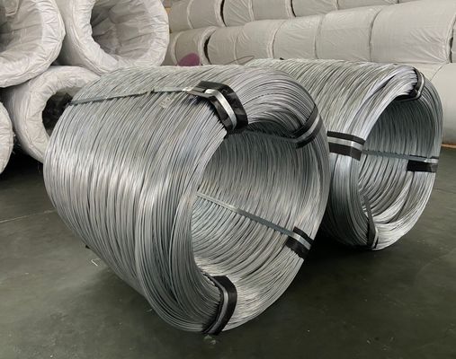 30%TT Avance 70% Solde Q235 Fil d'acier galvanisé 1,3 mm 2,3 mm GI Fil de fer barres pour bâtiment Construction acier déformé