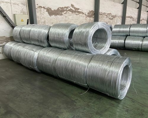 Fil de fer galvanisé 0,8 mm 1,2 mm 1,6 mm 1,8 mm 2 mm 2,5 mm pour le soudage et la liaison dans les applications industrielles lourdes