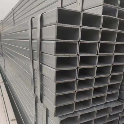 Échafaudage professionnel Q235 120x120mm Taille 6m Longueur GI Pipe carrée galvanisée pour la structure de construction