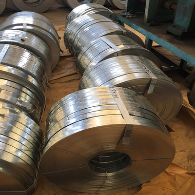 8 mm-1500 mm Largeur première Q235B bande d'acier galvanisé 0,2-1,0 mm Épaisseur avec certificat RoHS