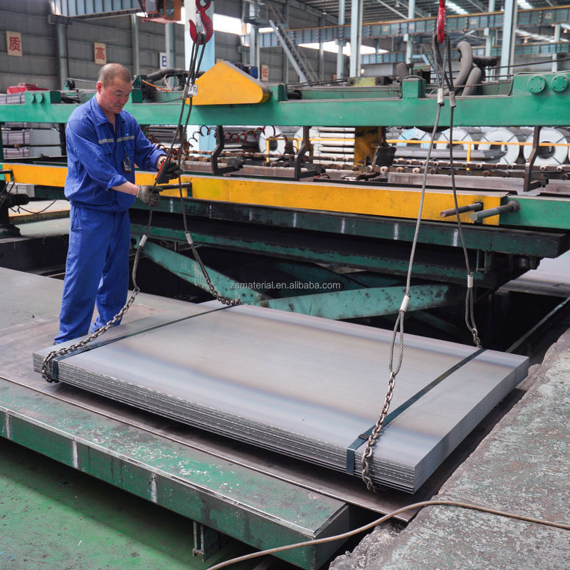 Surface noire en acier Ms laminé à chaud SS400 Q235B Q355 A36 Q275 Plaque de fer Plaques d'acier au carbone pour la fabrication de tuyaux Tolérance ± 1%